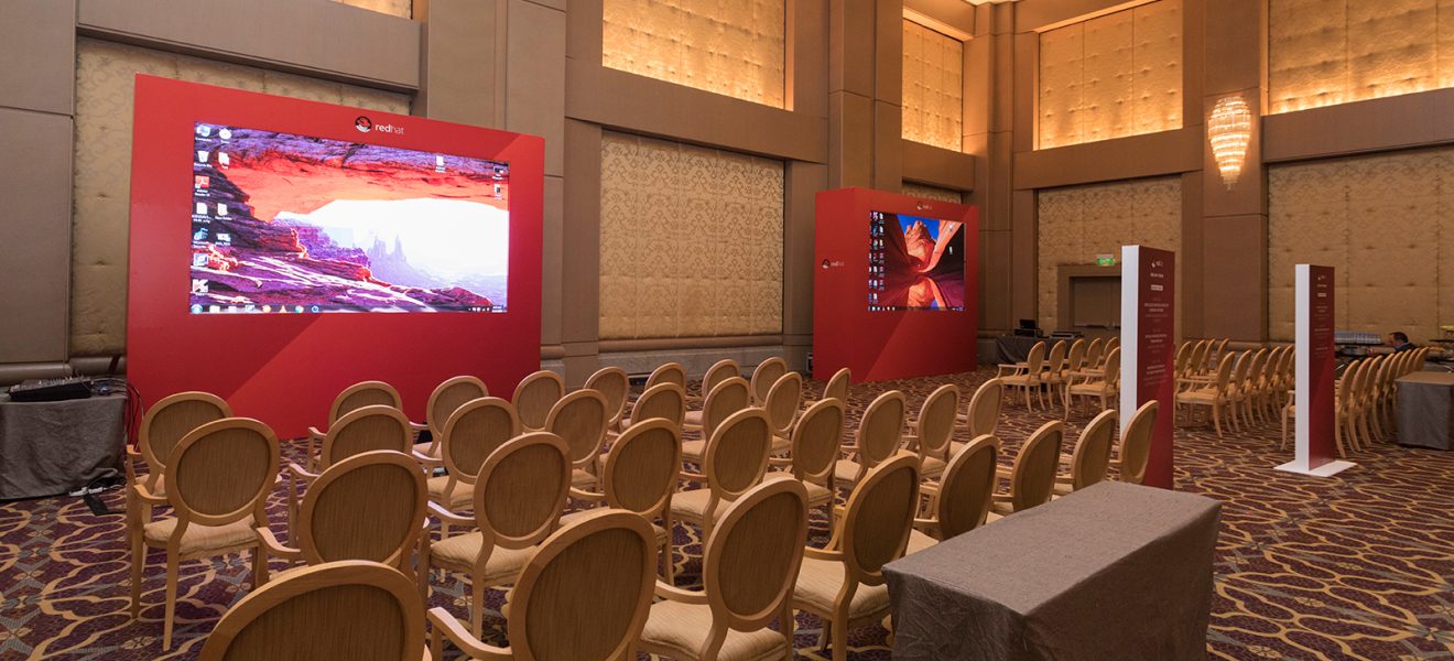 red-hat-forum-1